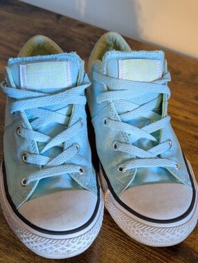 Converse Kids Low Top Sneakers in Light Blue